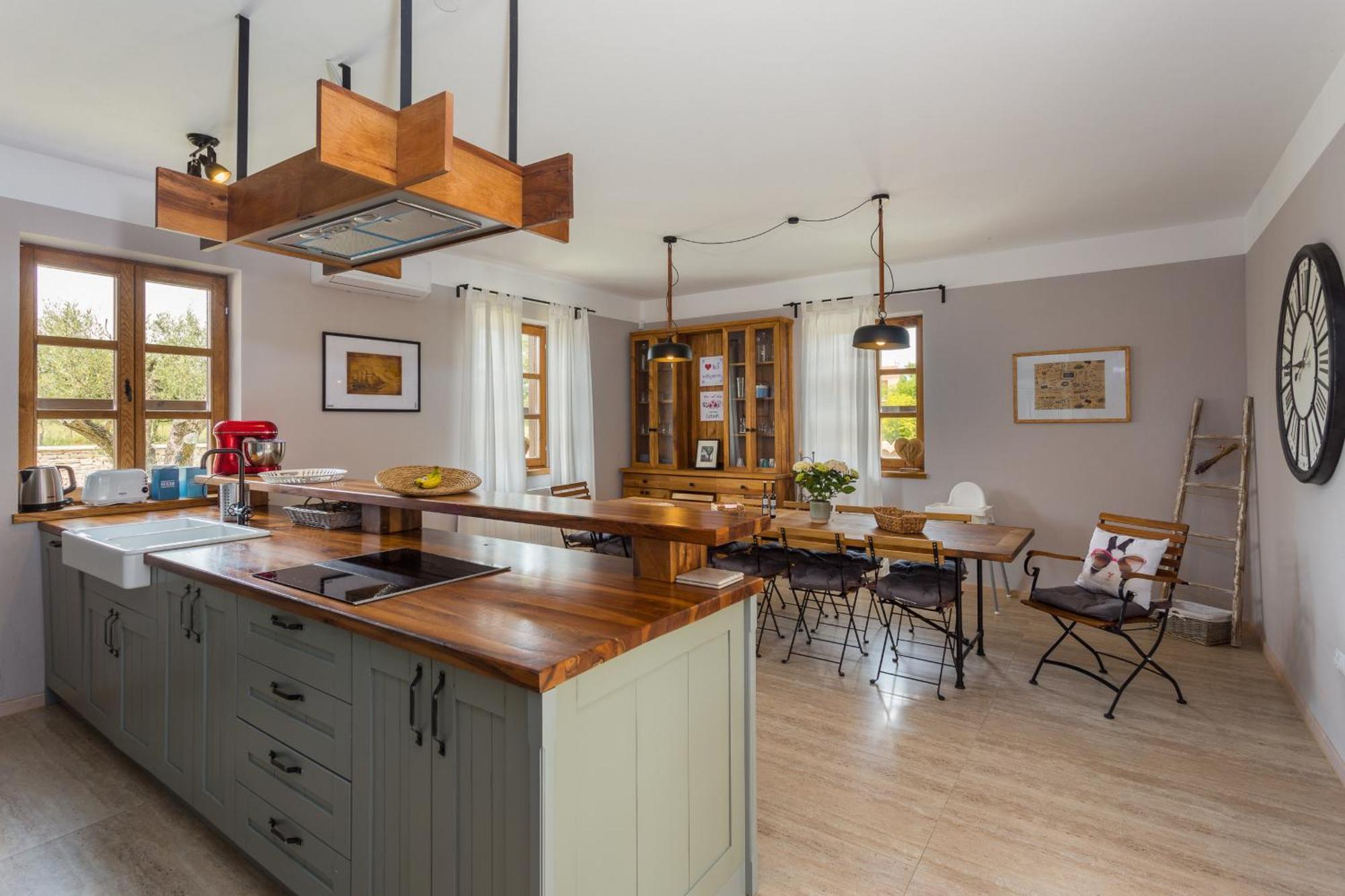 Villa Cirka In Central Istria For 14 Persons With Pool Heating & Pool Table Светвинченат Экстерьер фото